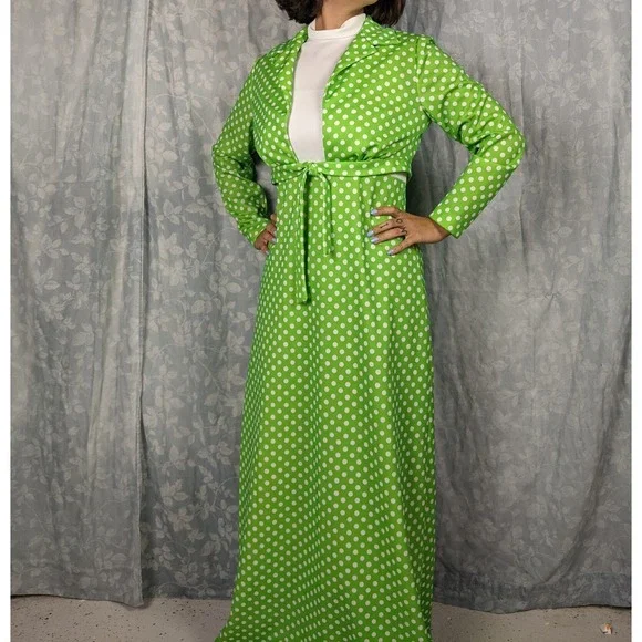 green emerald velvet dress Alex Evenings Women's Empire Waist Bolero Jacket Dress (Petite and Regular  Sizes) at Amazon Women's Clothing store main image 1